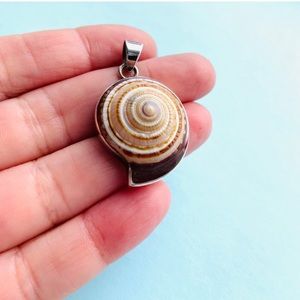 VINTAGE Shell 925 Sterling Silver Pendant